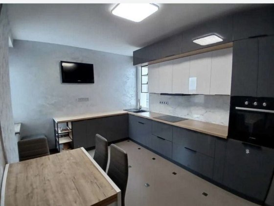 Простора 3-кімнатна квартира в Resident Hall Скнилов