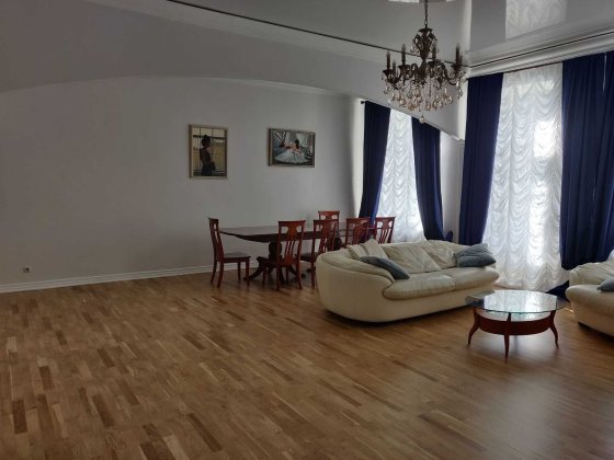 4к Центр Шота Руставелі 12, 142 м², 2 хв до метро Палац спорту та ТРЦ Gulliver, оптоволокно, без ком Киев