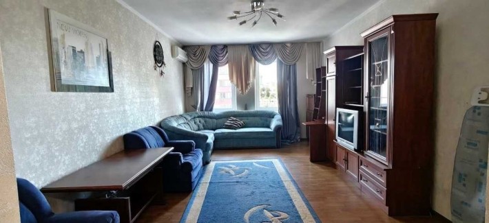 Двохкімнатна квартира в районі Караваєвих Дач. Метро «Шулявська». - фото 1