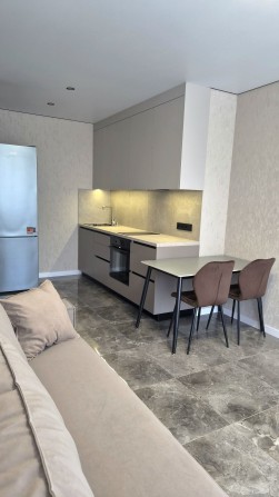 Перша здача Варшавський-2, євродвушка з гардеробною, вул. Крістерів, 14 - фото 1