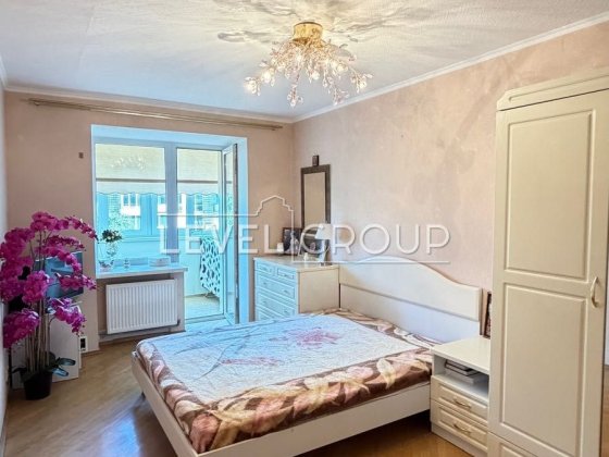 Оренда 3-кім, Подільський р-н вул. Галицька, 88 кв.м, укриття Киев