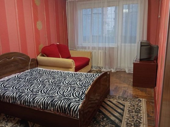 Оренда просторої  1 кімн. квартири в центрі міста (Артем) Кривий Ріг