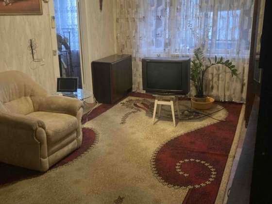Здається з 5 вересня в довгострокову оренду 3-ри кімнатна квартира Кривой Рог