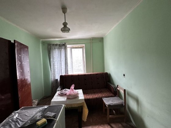 Довженка 1 кімната в гуртожику для 1-2 робочих