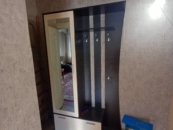 2 кімн Центр Міськ район Макулан , 2/5 поверх , всі необхідні меблі і техніка Кривой Рог