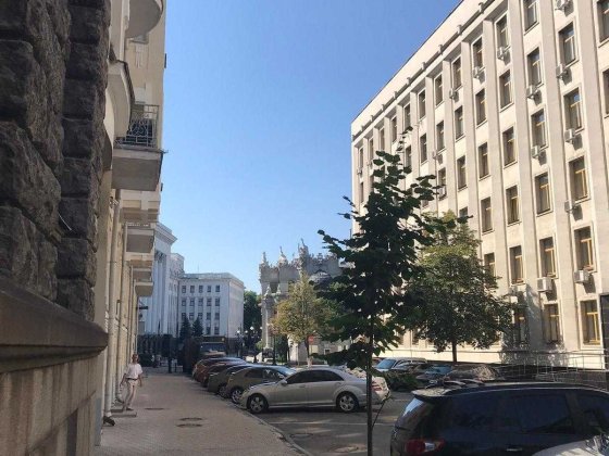 Без комісії! 2-к квартира з евроремонтом в центрі на Банковій. 72 м.кв Киев