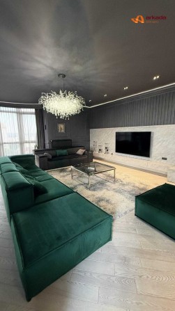 Оренда ексклюзивної квартири в центрі міста з паркінгом. 280м2 - фото 1