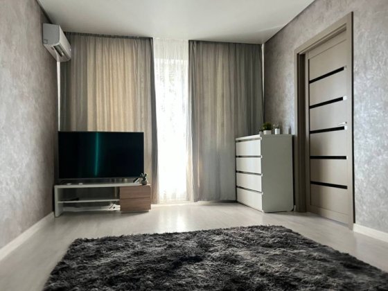 Аренда 2х ком кв, в р-не Новинки. На 98 квартале ( пр Гагарина ) Кривой Рог