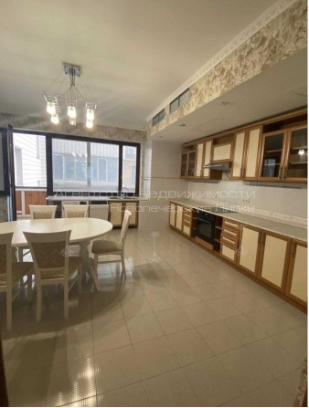 Оренда 4-кімнатної квартири 260 м² у центрі Києва — вул. Кропивницького, 10, Бессарабка - фото 1