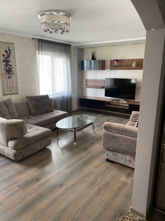Здам свою 3-кімнатну квартиру 98 м.кв, 7 поверх - фото 1