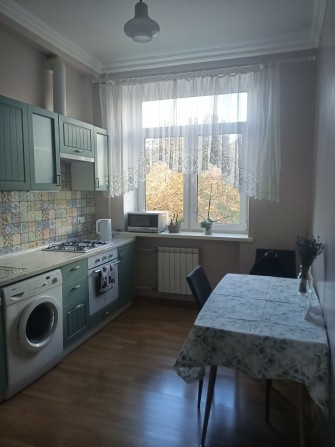 2-х кімнатна біля метро Нивки. - фото 1