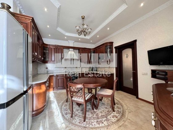 Оренда 3к квартири, вул. Старонаводницька, 6Б, поруч метро Печерська Київ