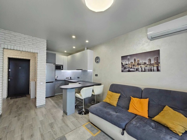 Оренда затишної двокімнатної Studio 45m2 |м| Нивки | ЖК Варшавський - фото 1