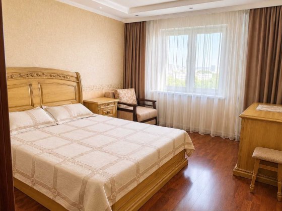 оренда 3к квартири Левка Лук'яненка вул. (Маршала Тимошенка), 15-Г Мінска Оболонь Киев