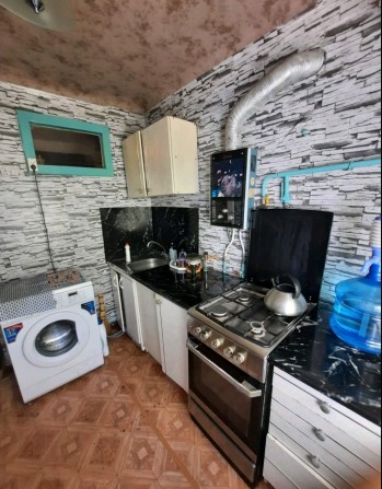 1кімн,2 поверх, є гаряча вода (газ колонка) - фото 1