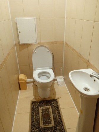 Здаю на новому світі двохкімнутну окремі - фото 1