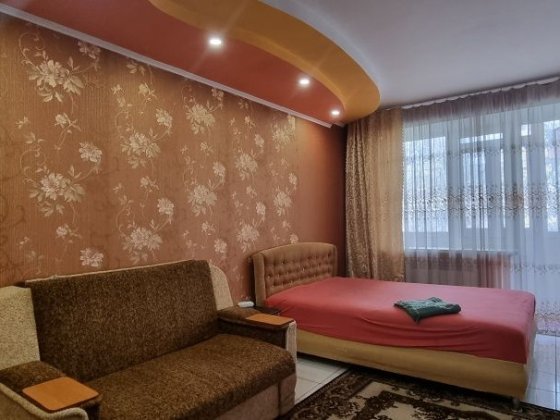 Сучасна квартира в Херсоні. Вікна на Миколаїв . Будинок цегла . Херсон