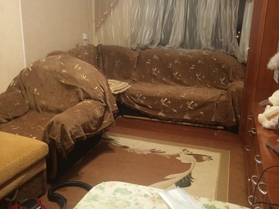 Продам комнату в коммуне на посёлке Котовского Корсунцы