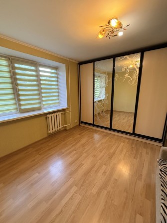Продаж просторої кімнати  23,7  м²  у  гуртожитку, проспект Науки, 102 - фото 1