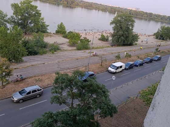 Продам комнату(приватизированная), Оболонь , без ремонта (рассрочка уместна) Киев