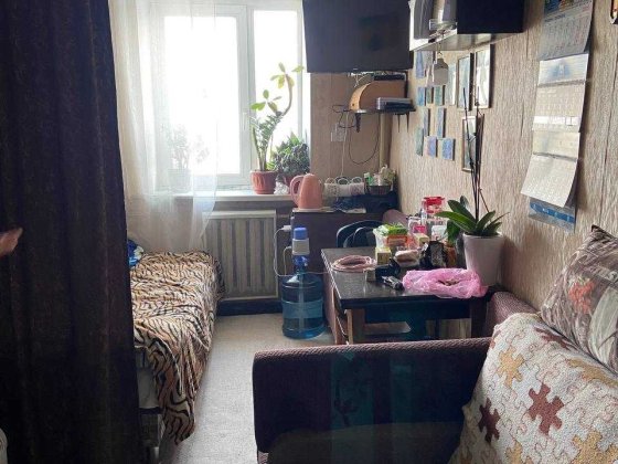 Продається Кімната 14,5 м2 біля метро Нивки по Щербаківського Киев