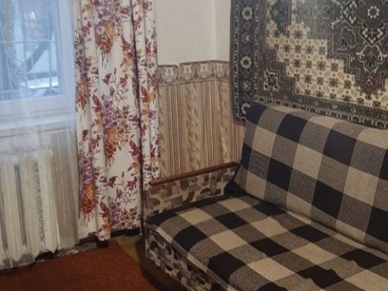 Продам  жилье в   р-не  ул.Воздухофлотской и Кутузова Днепр