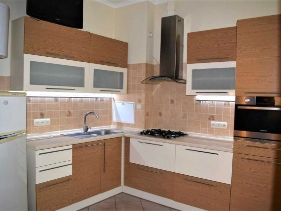 Здам 1 к Кловський узвіз 4 центр метро  ремонт меблі техніка Киев