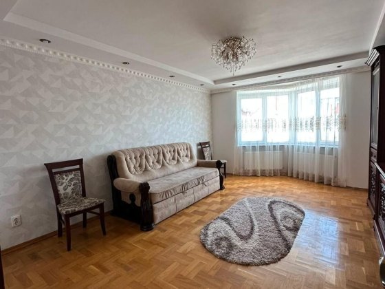 Довгострокова оренда 3-кімнатної квартири