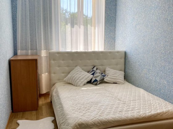 Оренда Двох кім квартири у новобудові район ТЦ Майдан Чернівці