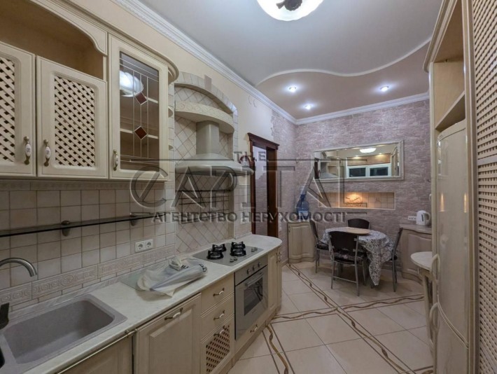 Оренда автономної квартири 108.6м2 у центрі міста - вул. Золотоворітська 2, Золоті Ворота - фото 1