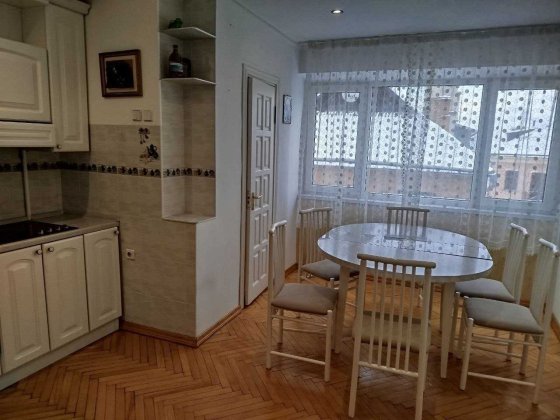 Довгострокова оренда 4х кімн.квартири разом з комунальними оплатами. Черновцы