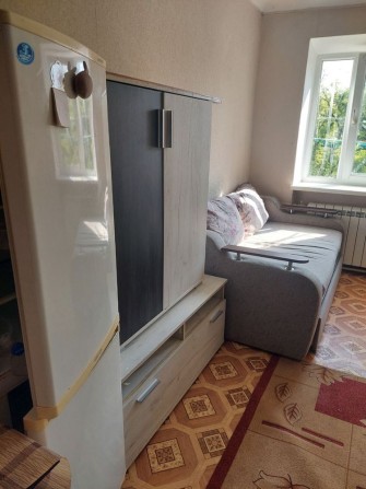 Продам комнату в общежитии,ул.Южная,со своим санузлом. - фото 1
