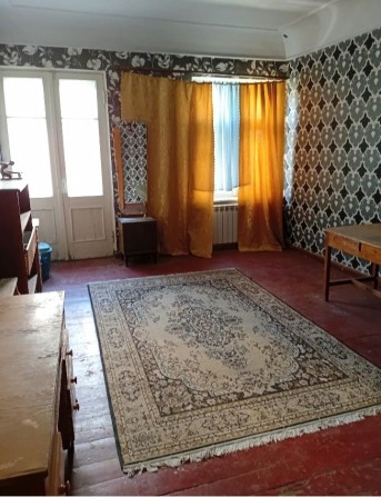 Большая комната с балконом на Фонтане всего 9 500 - фото 1