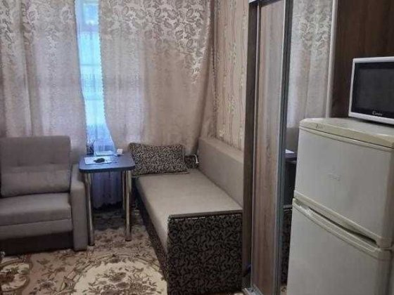 Продам 1к. гостинку возле м. Тракторный завод Харьков