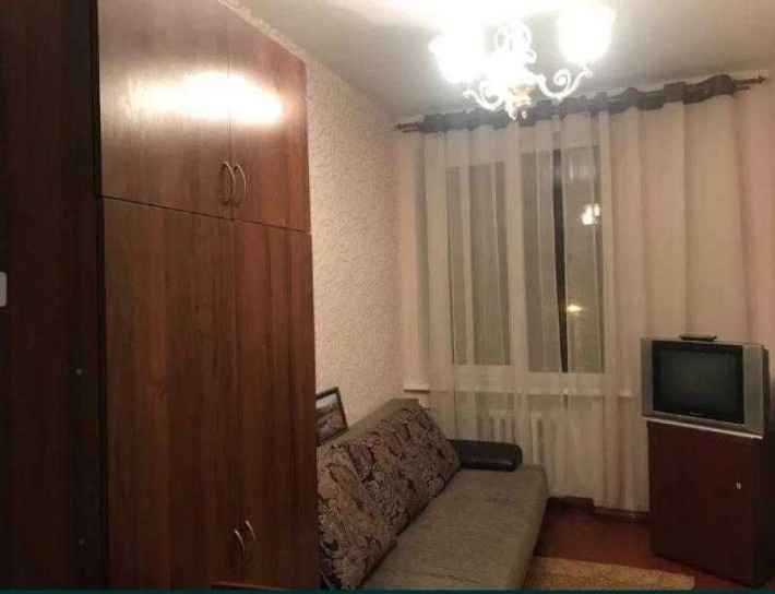 Продам кімнату в Індустоіальному районі на  ХТЗ  Біблика - фото 1