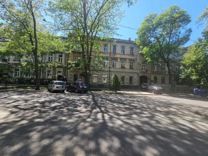 В продаже 2 комнаты в  Центре. - фото 1