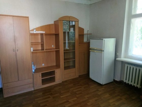 Простора кімната з балконом на Адміральському проспекті Одесса