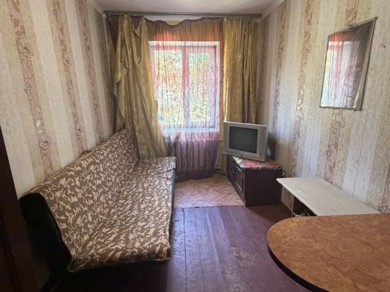 Продам гостинку хтз. Проспект Александровский Харьков