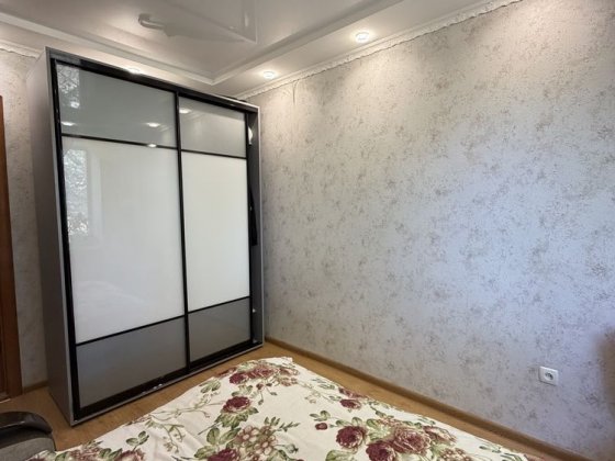 В продаже просторная комната с выделеной обеденной зоной  . Котовского Одесса