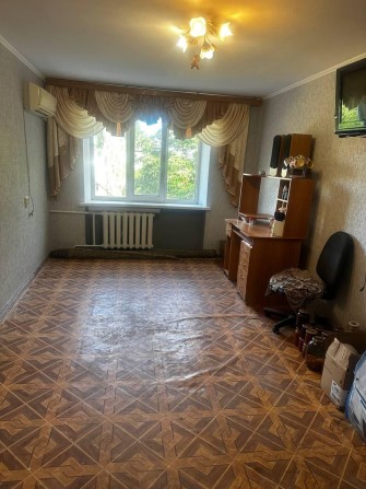 Продам велику кімнату в коммунальній квартирі на селищі Котовського.(346-973) - фото 1