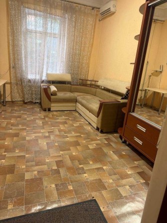 Большая комната в трёхкомнатной квартире на Ольгиевской - фото 1