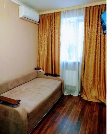 Продам комуну на Черемхах з ремонтом (300-297) - фото 1