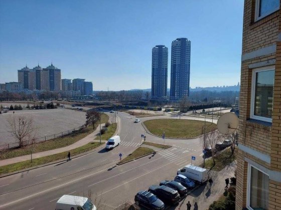 Оренда 3 кімн. квартири вул Микільсько-Слобідська 4В метро Лівобережна Киев
