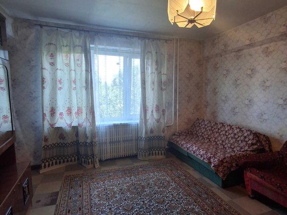 пр.Гагарина (район Даффи) 1к.квартира. Днепр