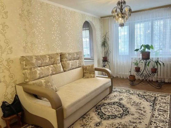Оренда 2-х.кімнатна квартира в центрі міста на місяць-два