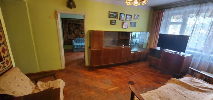 сдам 4комн квартиру пл Вернадского, пр Соборный 148 - фото 1