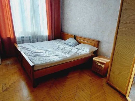 здам; 4-х кімнатну квартиру на бабурці Запоріжжя
