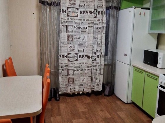 Сдам 2 комн. Южный р-н. Можно для командировочных. Запорожье