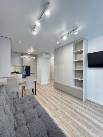 Оренда дизайнерської 1 кім. квартири 45м2  - новобуд, Авторинок Зелена - фото 1