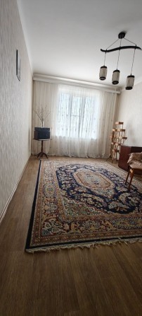 Здам 3 кімнатну квартиру в центрі міста - фото 1